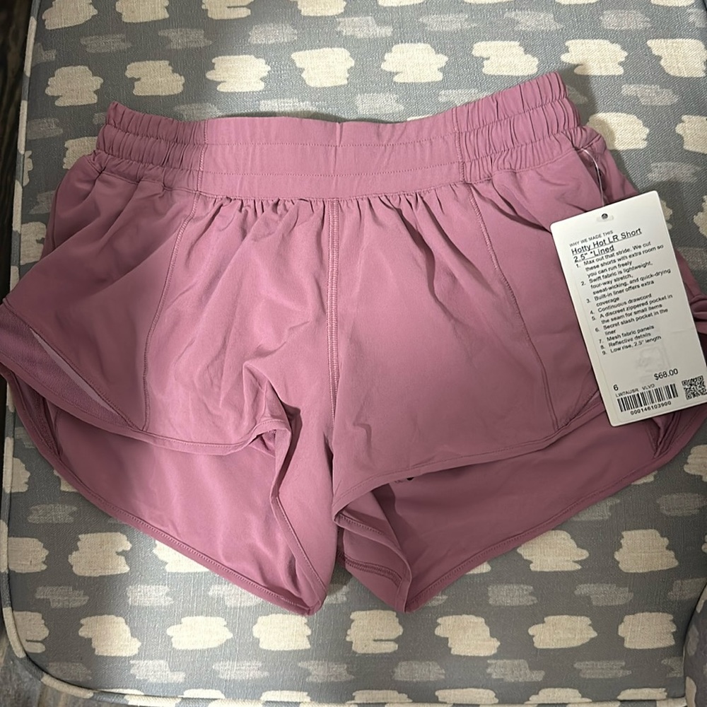 New hotty hot 2.5 shorts size 6 too small for me